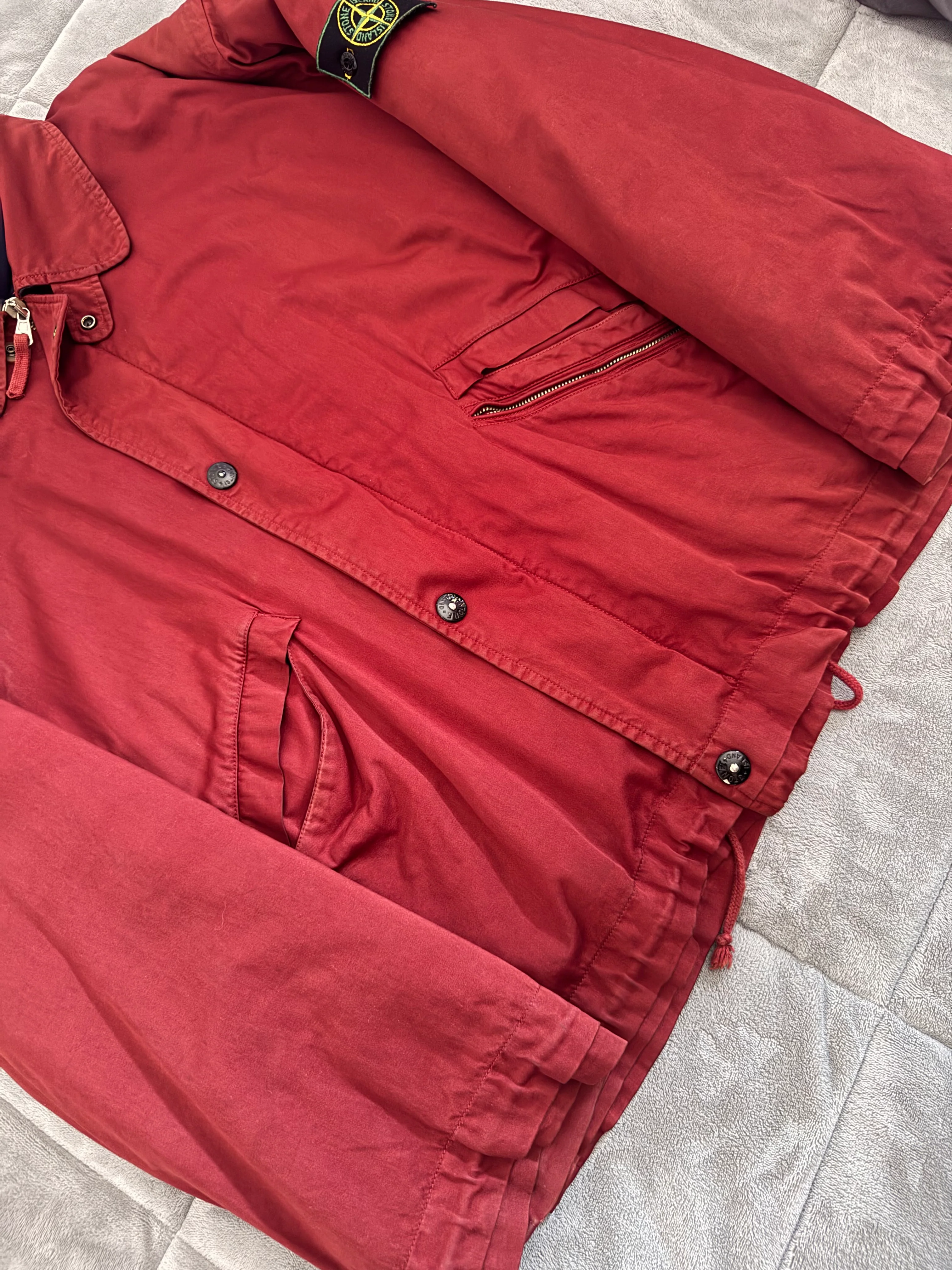 Stone Island 1992 Red 'Raso Gommato' Padded Jacket - Large - Image 4
