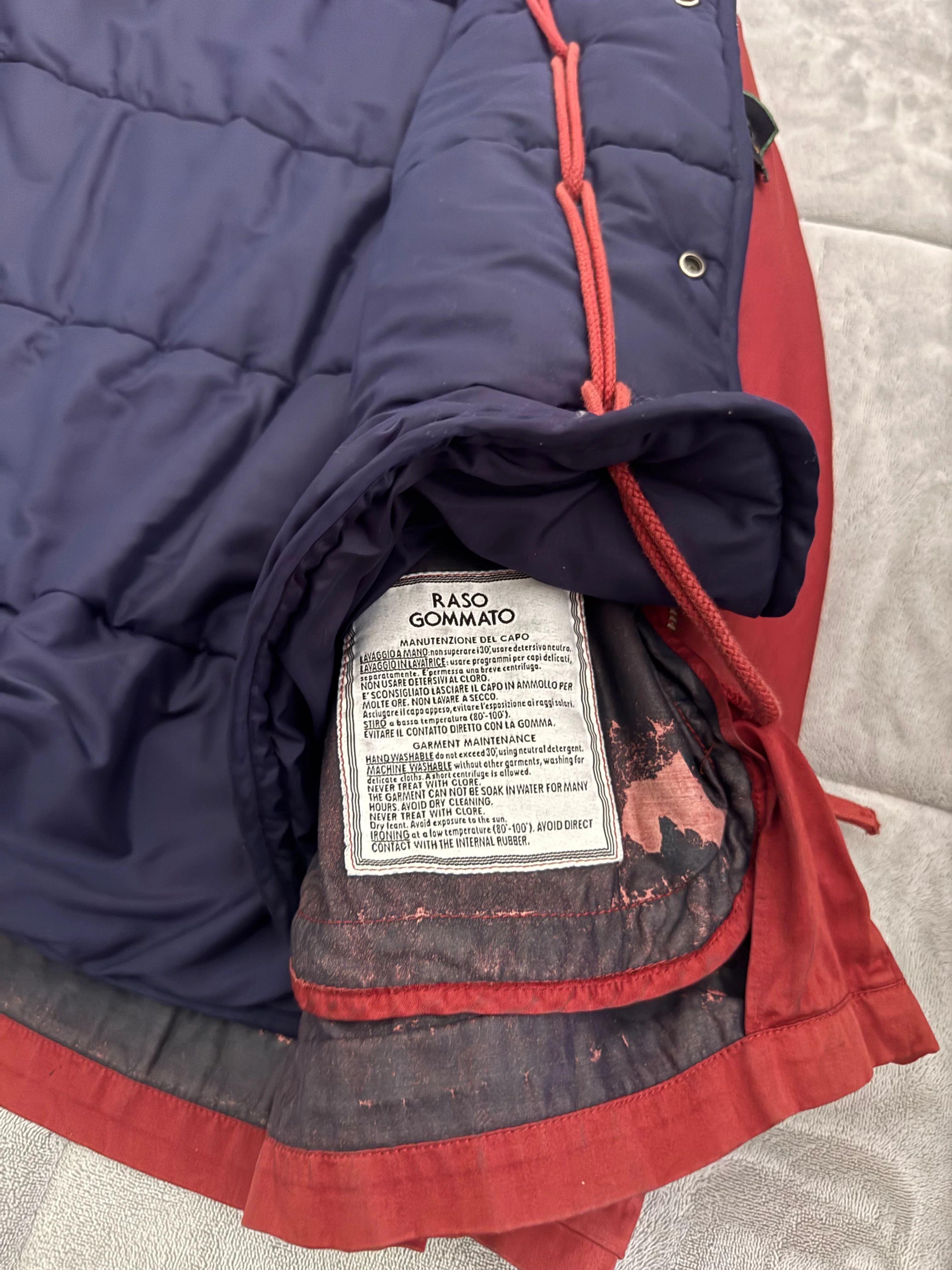 Stone Island 1992 Red 'Raso Gommato' Padded Jacket - Large - Image 7