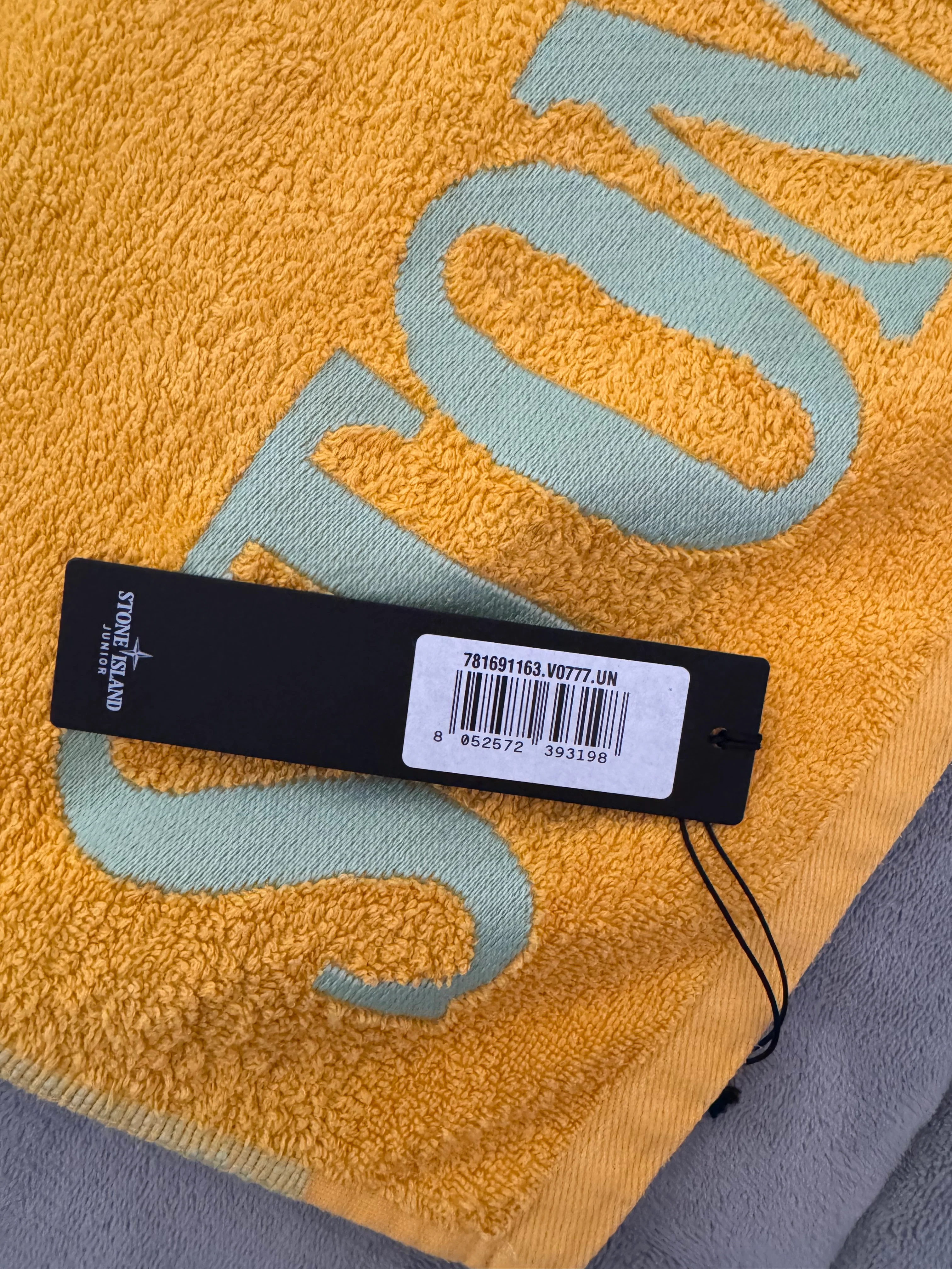 Stone Island Junior Yellow Beach Towel - 160x70cm - Image 3